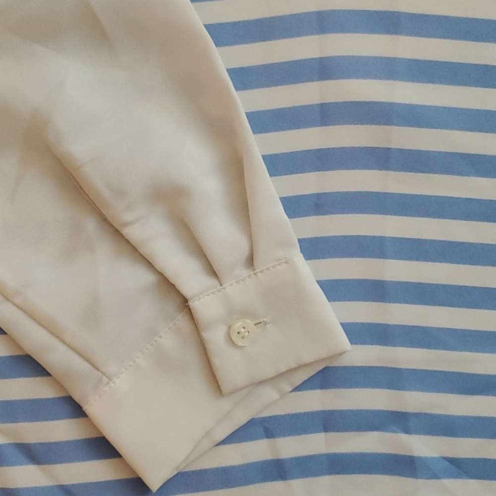 LIKE NEW J. Crew long sleeve shirt XS - Picture 3 of 3